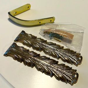 VTG Hollywood Regency Gold Brass Plastic Composite Leaf Curtain Tie Backs Hooks